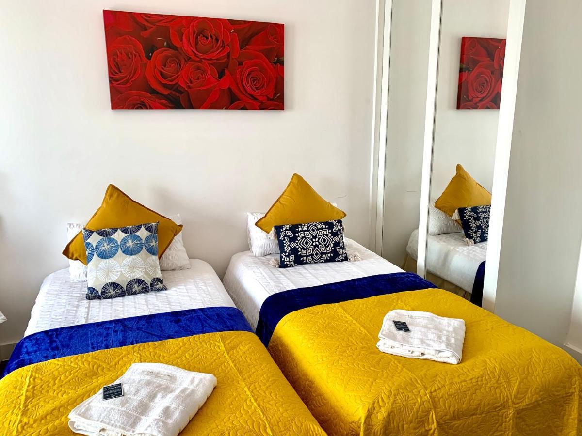 2-Bedrooms Modern Apartment Next To Velodrome, Lounge, Balcony, Parking, Abba London Exteriör bild
