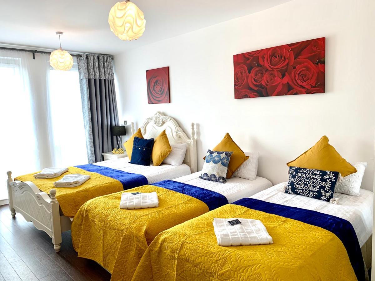 2-Bedrooms Modern Apartment Next To Velodrome, Lounge, Balcony, Parking, Abba London Exteriör bild