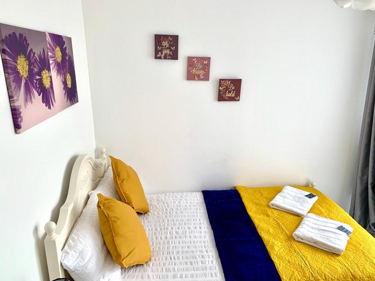 2-Bedrooms Modern Apartment Next To Velodrome, Lounge, Balcony, Parking, Abba London Exteriör bild