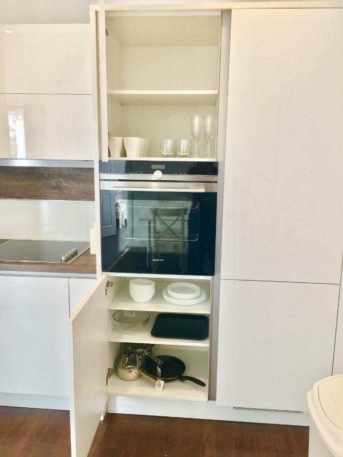 2-Bedrooms Modern Apartment Next To Velodrome, Lounge, Balcony, Parking, Abba London Exteriör bild